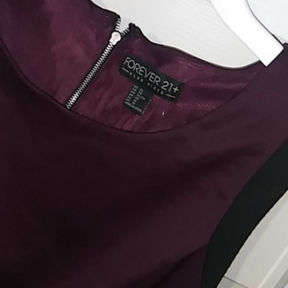 Dress - Picture 2 of 3